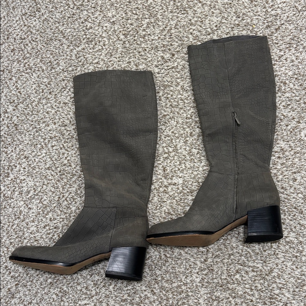 Sam Edelman Joelle knee-high boots in grey croc-embossed suede 9.5 - Picture 2 of 9